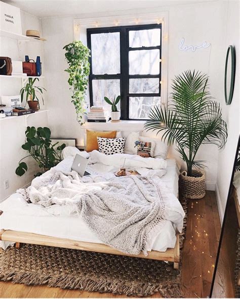 Minimalist Bedroom With Plants Dream Bedroom In 2019 Bedroom Bedroom
