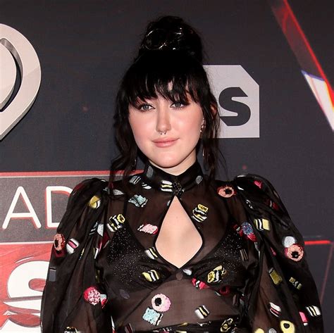 noah cyrus wears marc jacobs sheer dress and platform pumps to iheartradio music awards 2017