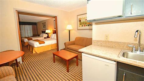 Holiday Inn Express Suites Michigan