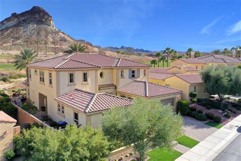 20,000 square feet of fountains, fireplaces and footpaths, steps, statues and stones, pergolas, ponds and pavers, retaining walls, outdoor kitchens and outdoor furniture, outdoor lighting and speakers, all made for real living in your backyard. ULTIMATE BACKYARD LIVING IN LAKE LAS VEGAS | Nevada Luxury ...