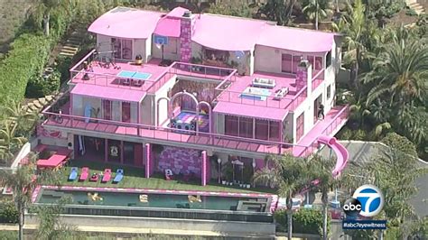 A Real Life Malibu Barbie Dreamhouse Is Available On Airbnb 6abc