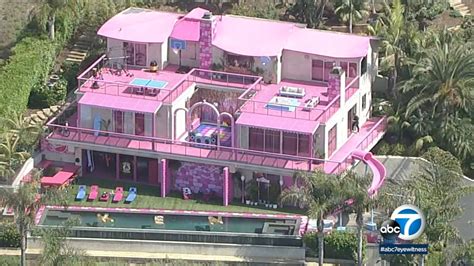 A real-life Malibu Barbie dreamhouse is available on Airbnb - 6abc