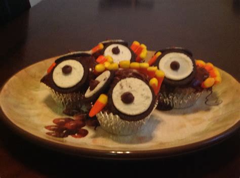 Thanksgiving Turkey Cupcakes Dessert Recipe With Video Sarah Scoop