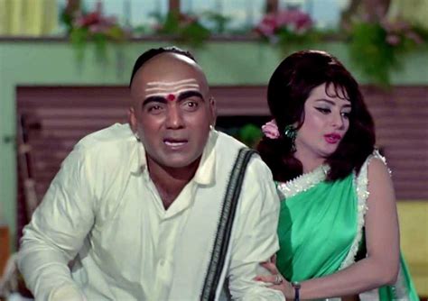 Padosan 1968 Plot Songs Cast Reviews Trailer And More