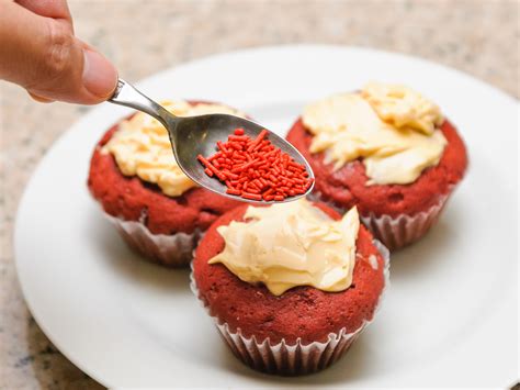 How To Bake Red Velvet Cupcakes Steps With Pictures