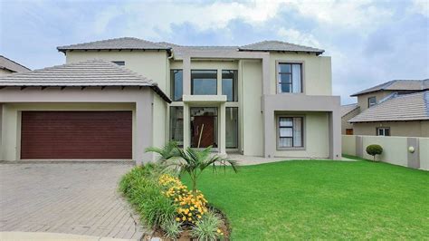 Search by price range, bedrooms, bathrooms, square feet, acreage, etc. 5 Bedroom House for sale in Gauteng | Centurion ...