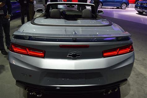 Edmunds has 151 pictures of the 2021 camaro in our 2021 chevrolet camaro photo gallery. 2021 Chevrolet Camaro ZL1 Convertible: Review, Trims ...