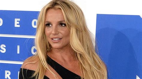 Britney Spears Opens Up About Struggling With Body Image Issues
