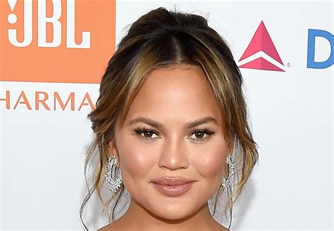 Chrissy Teigen Fires Back At Troll Calling Her ‘narcissistic’ For Posting Breastfeeding Photo