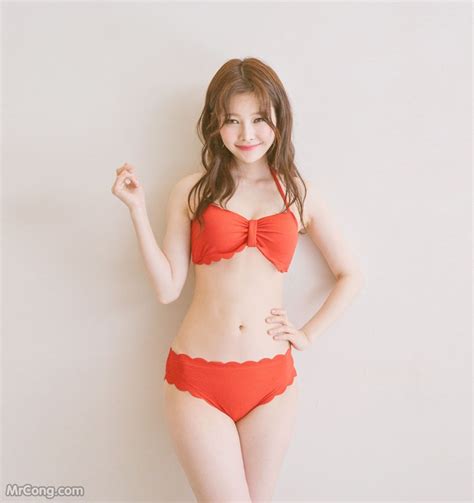Kim Hee Jeong Beauty Hot In Lingerie Bikini In May Photos