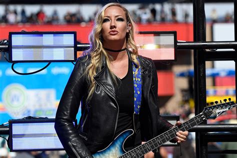 Alice Coopers Nita Strauss Gives Solo Album A Kickstart