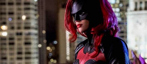CW divulga o trailer completo da série solo da Batwoman