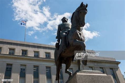 Military Horse Statue Photos And Premium High Res Pictures Getty Images