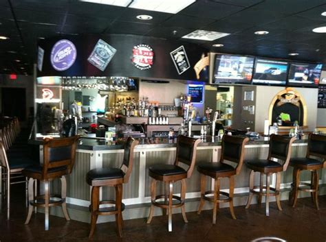 Halftime bar & grill opened on may, 1st 2015 as jersey city's newest neighborhood spot. HALFTIME SPORTS BAR AND GRILL, Leland - Restaurant Reviews ...