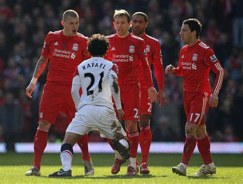 ⚽ cotes liverpool vs manchester united. Manchester United V Liverpool: 70 Pictures Of English ...