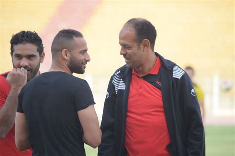 يستضيف فريق طنطا نظيره المقاولون العرب فى الخامسة والنصف مساء اليوم الجمعة على ملعب الأول ضمن مباريات الجولة الثانية والثلاثين لمسابقة الدورى الممتاز ، يحتل أصحاب الأرض المركز الأخير بجدول الترتيب برصيد 18 نقطة بينما. المقاولون العرب يهزم طنطا 3 / 2 وديا - اليوم السابع