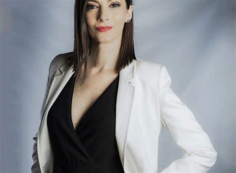 Andreea berecleanu (journalist) was born on the 24th of march, 1975. Andreea Berecleanu, inlocuita la Antena 1