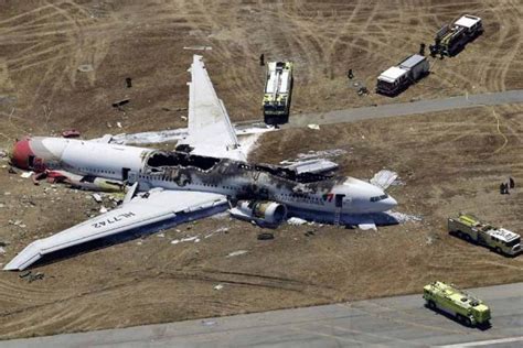 5 Of The Top Deadliest Plane Accidents That Ever Happened