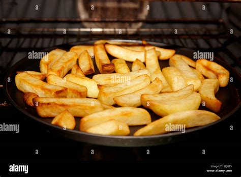 Cooking Oven Chips In The Oven Stock Photo 78456677 Alamy