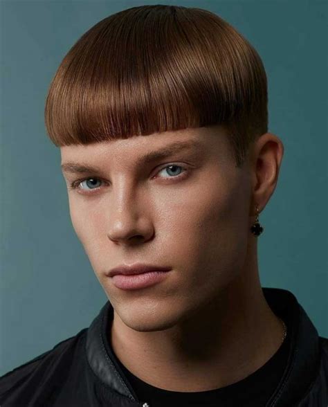 32 stylish modern bowl cut hairstyles for men men s hairstyle tips