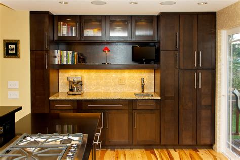 Purchase unfinished replacement cabinet doors, including shaker cabinet doors. Cardell Cabinetry - Parr Cabinet - Seattle, WA ...