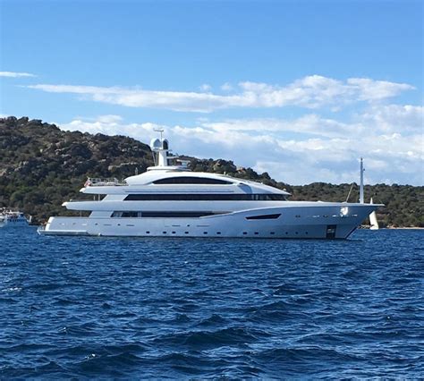 M Custom Luxury Superyacht Yacht Charter Details Cantieri Navali Di