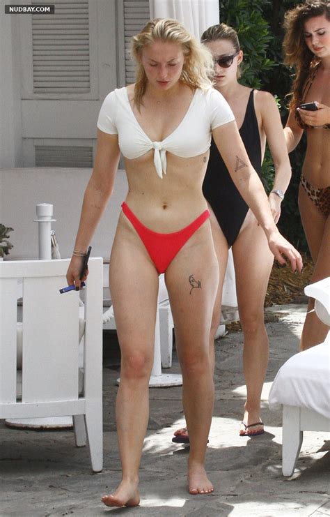 Sophie Turner Naked At The Delano Hotel Pool In Miami Nudbay