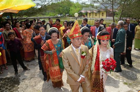 Pernikahan Adat Batak Newstempo