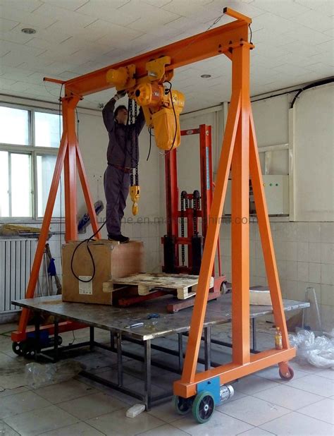 Wheels Drive Hand Push Type Mini Gantry Crane China Adjustable Rotating Crane Ton