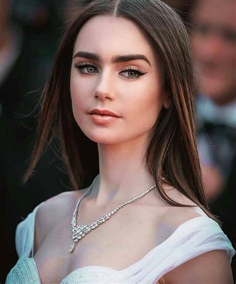 Hairstyles For Curly Hair In 2020 Lily Collins Lilly Collins Hair