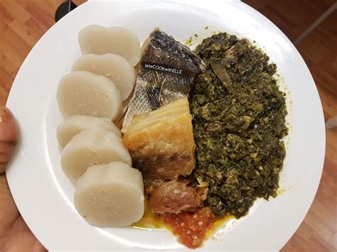 Pondu Makayabu And Kwanga Recettes De Cuisine Cuisine Congolaise Cuisine Africaine