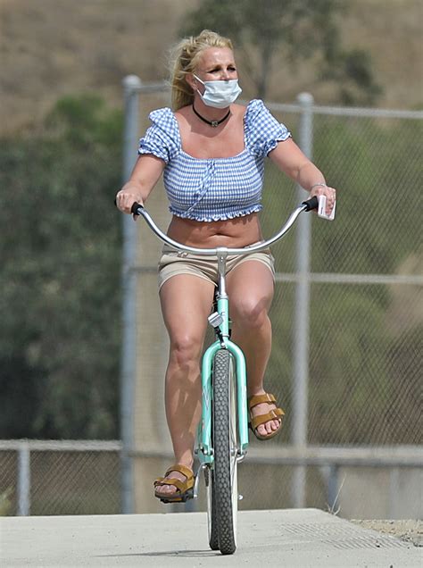 Britney Spears Shows Off Abs In Crop Top As She Rides Bikes And Grabs Smoothies With Hunky