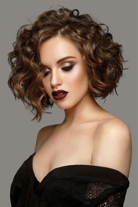 40 Outstanding And Amazing Curly Bob Haircut And Hairstyles For Women Short Wedding Hair