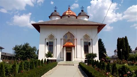 Mănăstirea cernica situat la 12 km de bucureşti, lăcaşul face parte din teritoriul administrativ al comunei pantelimon. In vizita la Manastirea Cernica din judetul Ilfov.Romania ...