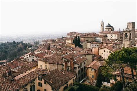 Dilerseniz kendi bergamo yazılarınızı sitemizde yayınlayabilirsiniz. Exploring Bergamo in Lombardia