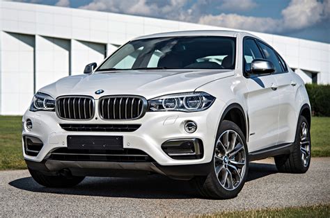 With over 250,000 units sold so far, you'd have to be a. 2015 BMW X6 M Review