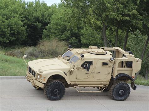 The New Us Militarys Totally Badass Off Road Vehicle Off Road Wheels