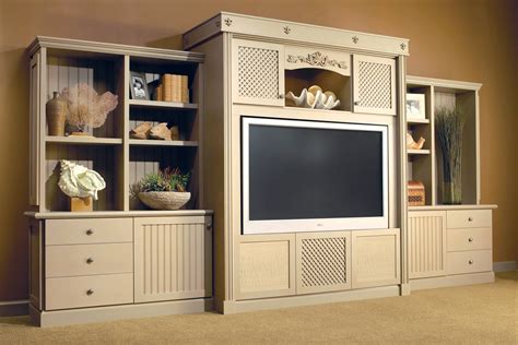 Entertainment Centers | Custom Built-in Cabinets | Closet ...