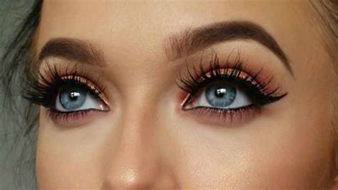 How to apply eyeliner with long eyelashes. Amazing Makeup Tips For A Natural Looks - Women Perfect Solution