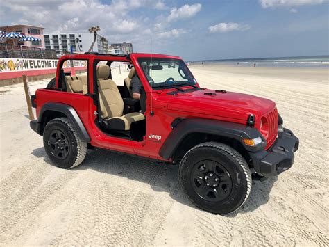17 city / 21 hwy. 2-Door JL Wrangler Spotted in Daytona - 2018+ Jeep ...