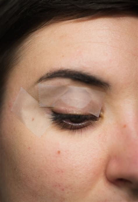 This is thin eyeliner from where your lashes begin to the end of your lid and then a slight downward triangle to connect with your bottom. Liquid Eyeliner Tips & Hacks | Apartment Therapy