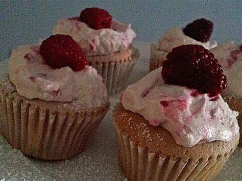 Himbeer Cupcakes Mit Topping Von Lisa180511 Chefkoch