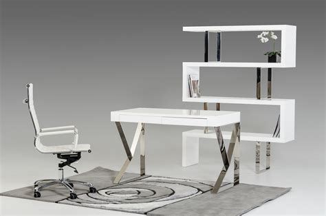 Modern desks keep you focused on projects that matter. Modrest Ferris Modern White Lacquer Office Desk