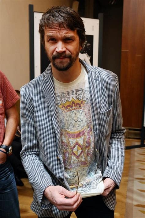 Dan bárta je český zpěvák, textař a fotograf, který se narodil v karlových varech. Dan Bárta fotka