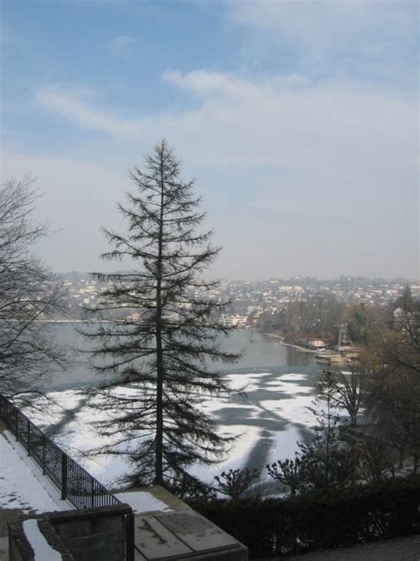 Definition, rechtschreibung, synonyme und grammatik von 'gefroren' auf duden online nachschlagen. Im Winter auf dem Jakobsweg von Konstanz nach Santiago de ...