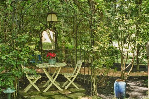 Your backyard and garden deserve just the right amount of attention as your front yard, and you will be amazed to see just how much people care about 1. Quirky Gardening Ideas - Airtasker Blog