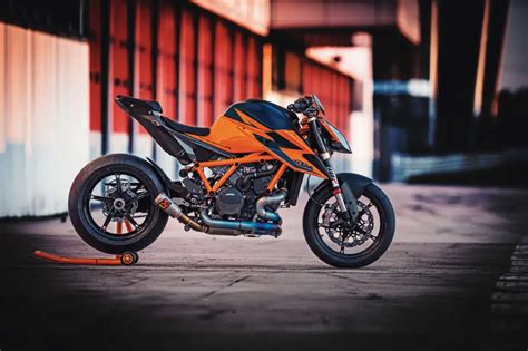 2020 KTM 1290 Super Duke R Guide Total Motorcycle