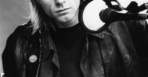 Kurt Cobain Dead 19th Anniversary Of Nirvana Singers Suicide