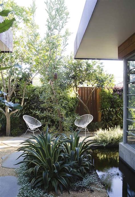 A Collaboration Between Owner And Landscape Designer Allows This Homes