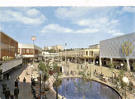 Denna klubb kostar endast 269 kr och kortet gäller på samtliga expressklubbar. FARSTA Centrum på 1960-talet (341320103) ᐈ Köp på Tradera